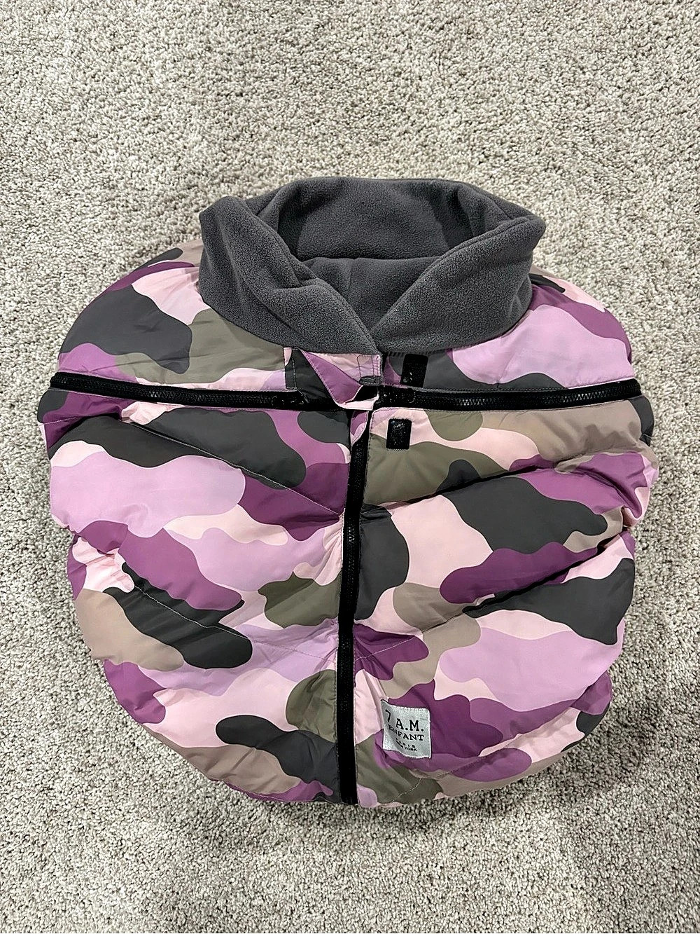 7AM Enfant car seat cocoon in purple camo. Very good used condition